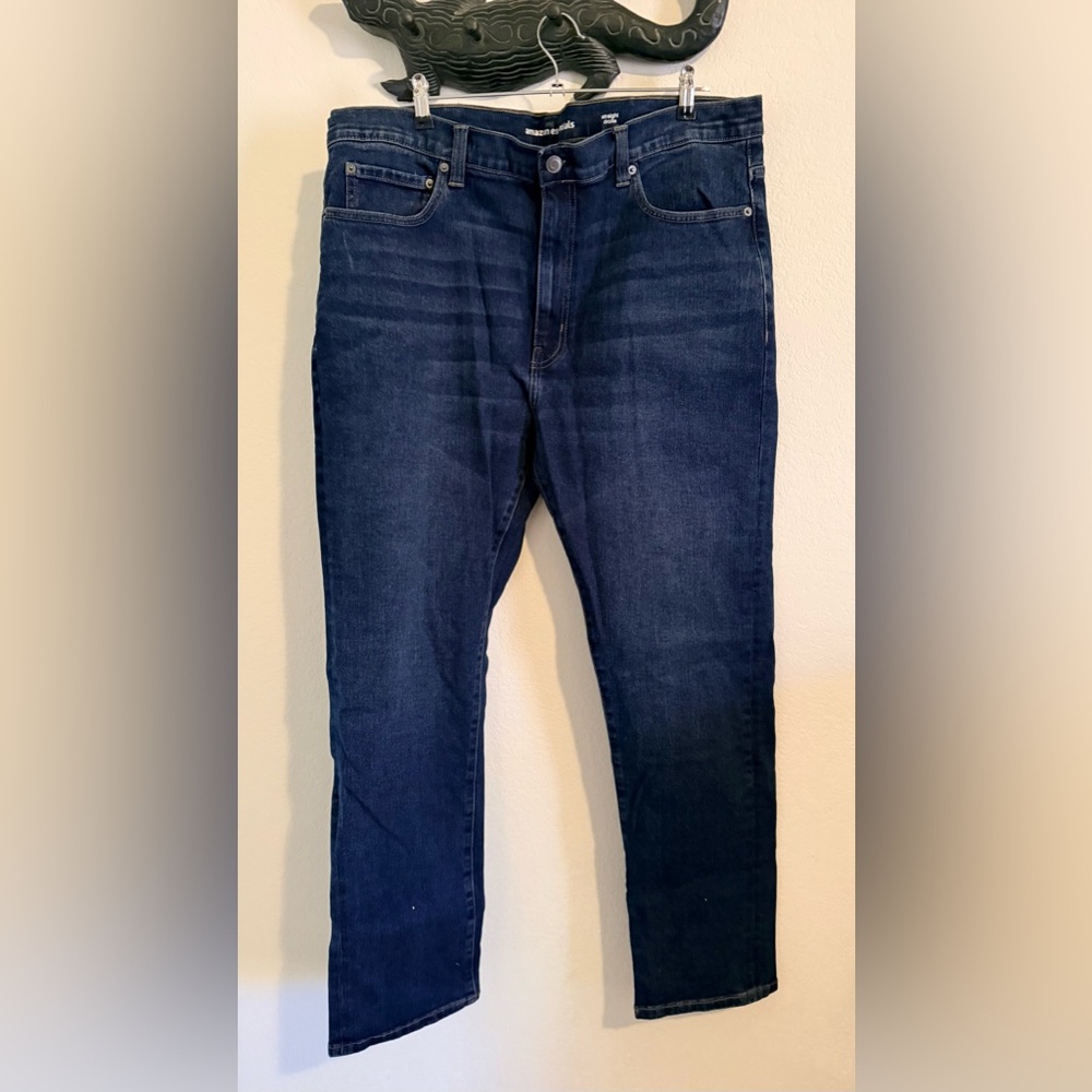 Amazon Essentials Men's Dark Blue Straight Leg Jeans, Size 44 X 32